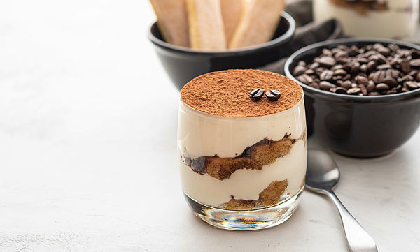 Tiramisu ist als Dessert im Angebot von Croque Paris enthalten